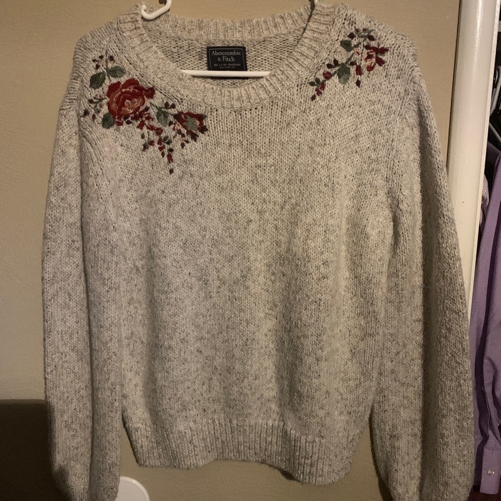 Women’s sweater